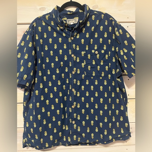 Duluth Trading Short Sleeve Mens XL Blue Pineapple Relaxed Fit Button Down - Picture 1 of 3